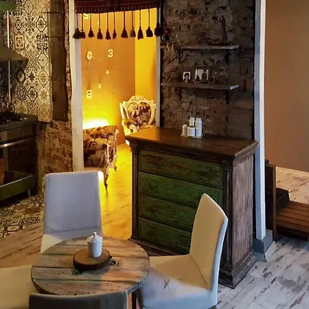 Homestay Orchid House Istanbul